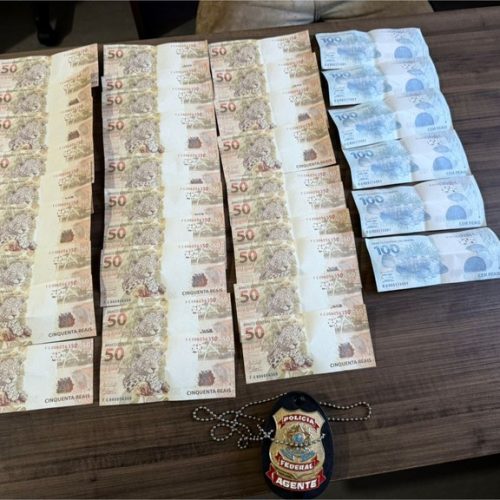 PF prende homem em flagrante com mais de R$ 2 mil em notas falsas recebidas pelos Correios