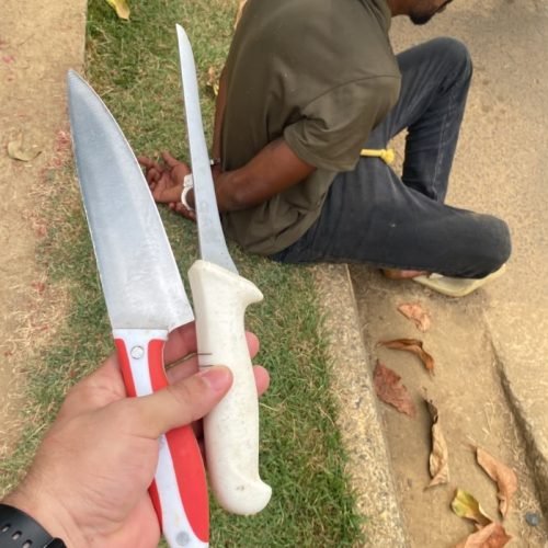 Homem pula muro e invade creche com faca em Machadinho do Oeste; professoras protegem crianças e PM faz prisão