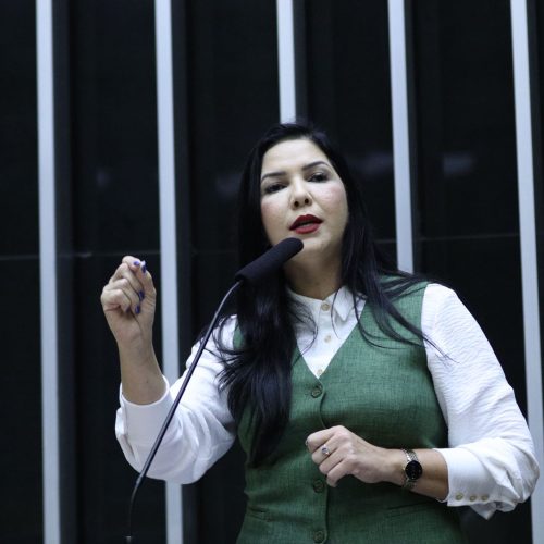 Cristiane Lopes vota a favor pela urgência em Projeto que suspende aumento do IOF
