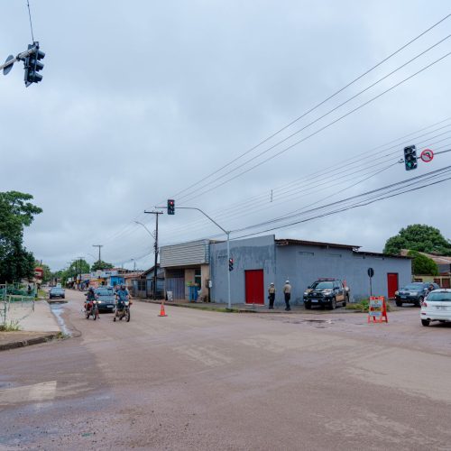 Semáforo na Rio de Janeiro com Mané Garrincha começa a funcionar nesta quarta (26)