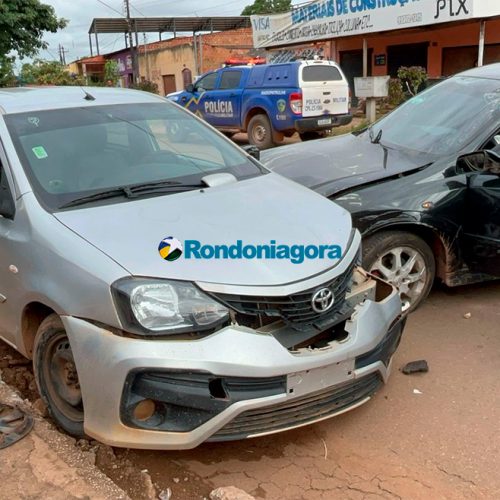 Motorista com sinais de embriaguez destrói muro de casa e na fuga bate em outro carro