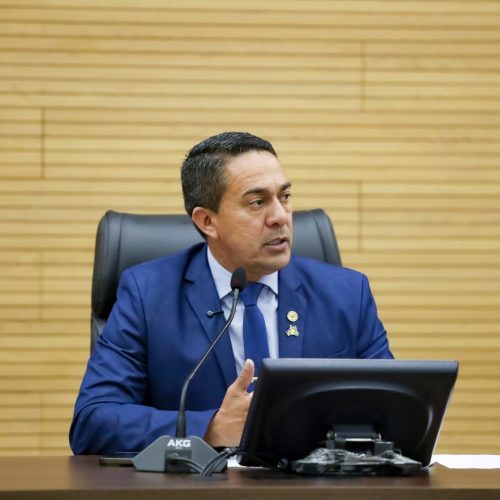 Eyder Brasil apresenta projeto para valorizar servidores da segurança pública que protegem a população fora do serviço