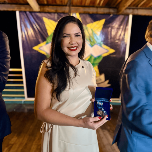 Cristiane Lopes é homenageada com Medalha da Polícia Militar de Rondônia