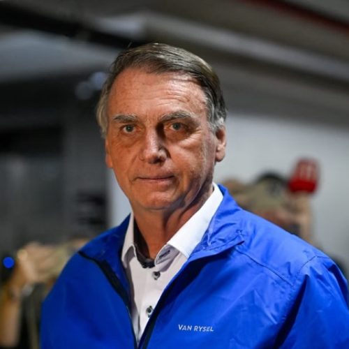 Moraes decreta prisão domiciliar de Bolsonaro