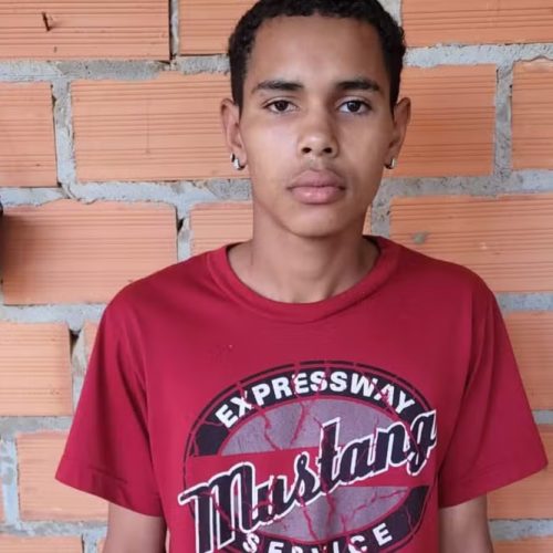 Corpo de adolescente é encontrado carbonizado