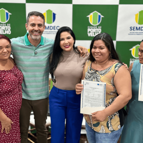Cristiane Lopes participa da entrega de 404 títulos de propriedade em Porto Velho