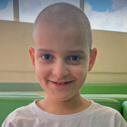 Criança com leucemia precisa urgente de doadores de medula óssea em Porto Velho