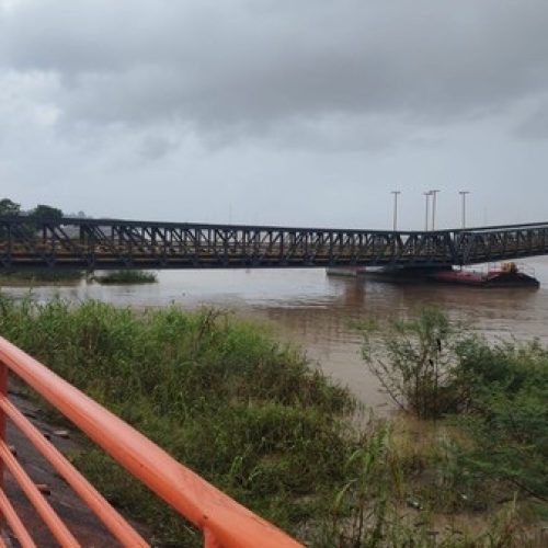 Quatro meses depois de bater mínima histórica, rio Madeira entra em cota de cheia