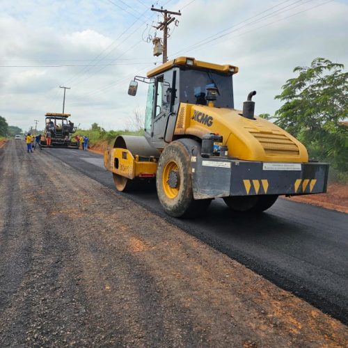 Estrada dos Japoneses recebe pavimentação
