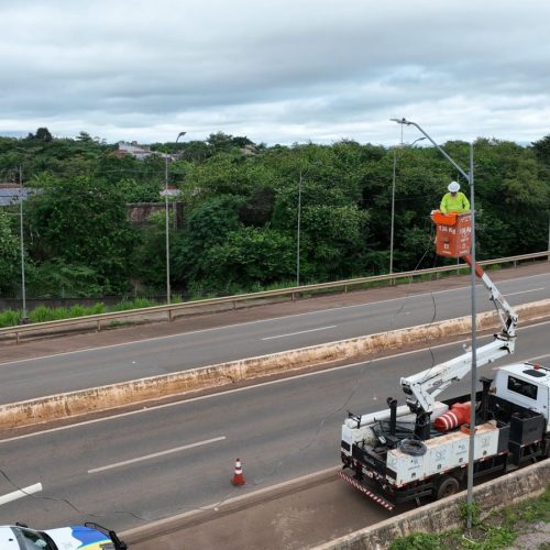 Prefeitura de Porto Velho substitui rede subterrânea por estrutura aérea no viaduto da BR-364